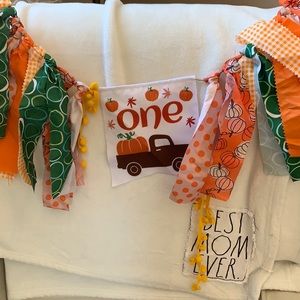 One banner pumpkin theme
